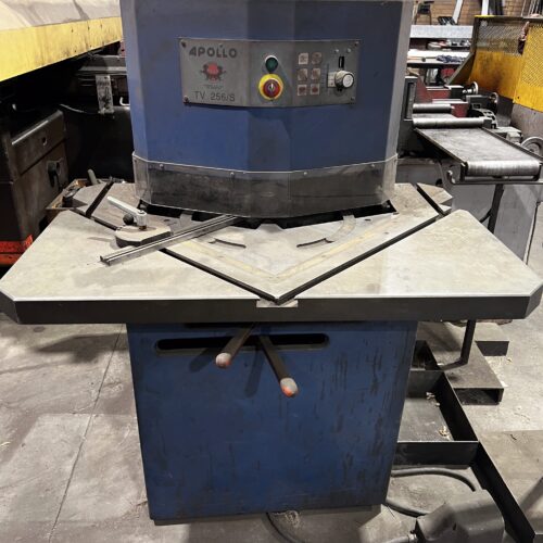 1995 Apollo VA Notcher