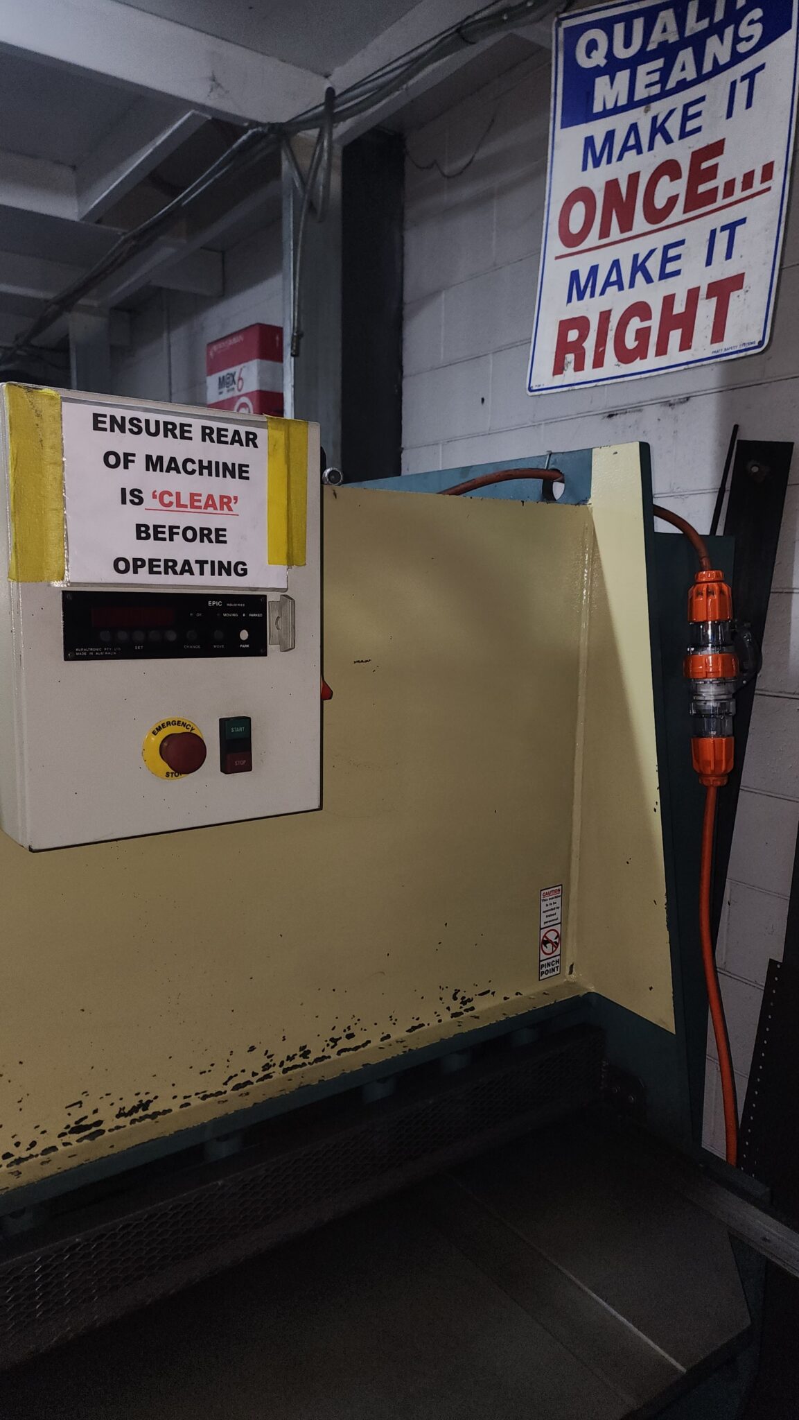 Used 2013 Epic 3Mtr x 6.5mm Hydraulic Guillotine - Image 2